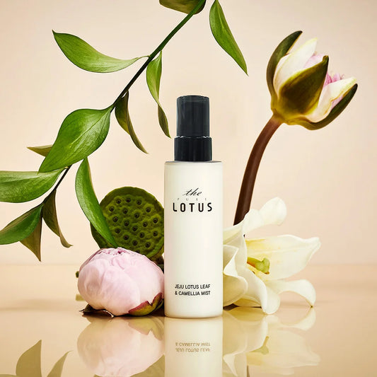 THE PURE LOTUS Jeju Lotus Leaf & Camellia (Jeju lotoso lapų ir kamelijų ekstraktu) veido dulksna (80 ml.)